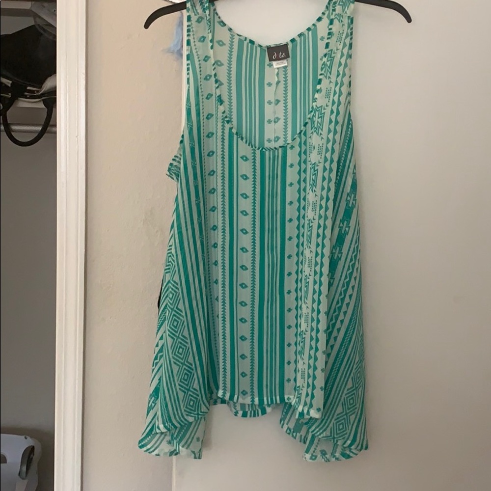 Dots sleeveless top